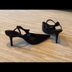 Size 9 Ellen Tracy black Satin shoes